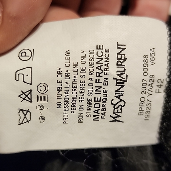 YVES SAINT LAURENT SILK CROPPED BOMBER JACKET. - Picture 8 of 9